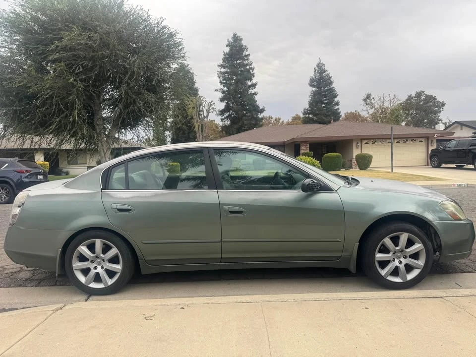 2005 Nissan Altima 3rd Gen - Image 3 of 9