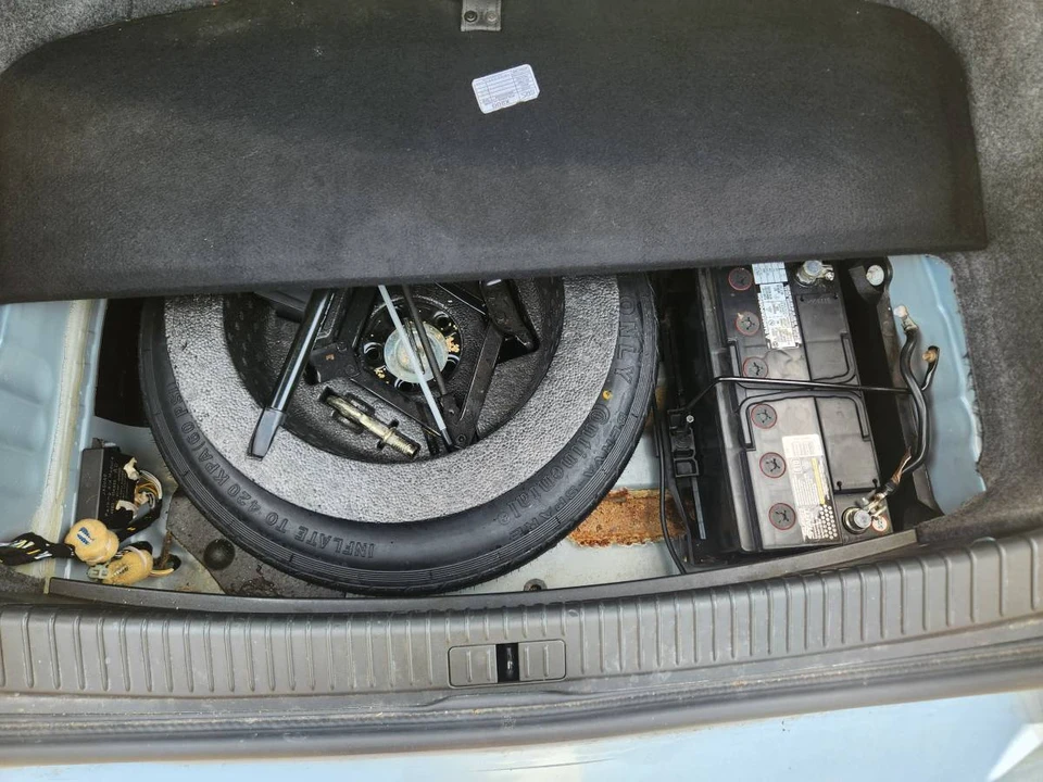 2005 Jaguar S-Type 2nd Gen - Image 13 of 13
