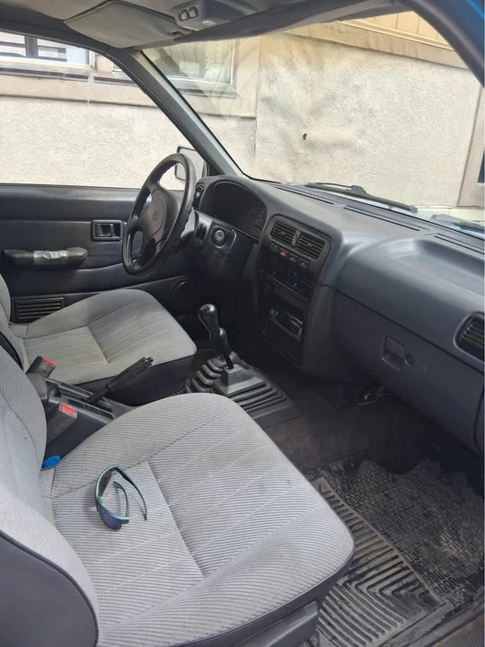 2005 Nissan Silvia - Image 6 of 8