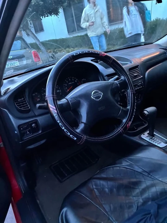 2005 Nissan Silvia - Image 6 of 7
