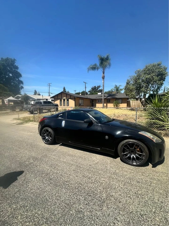 2005 Nissan 350Z 5th Gen - Image 2 of 2