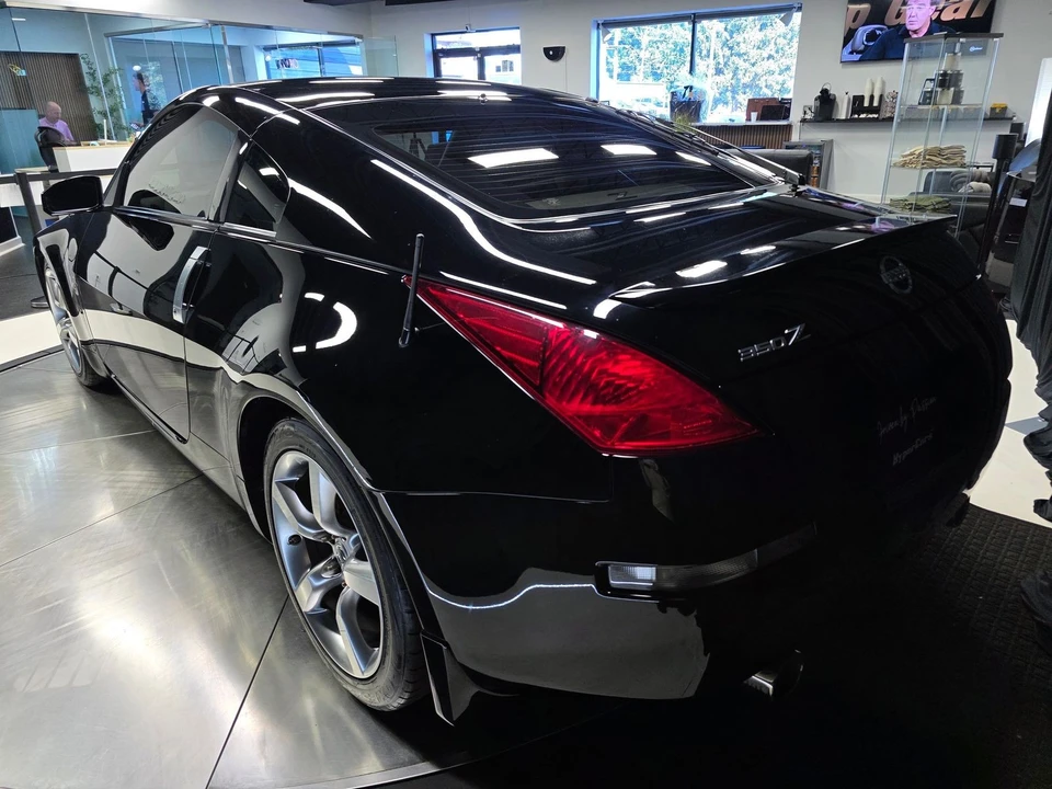 2005 Nissan 350Z 5th Gen - Image 11 of 31