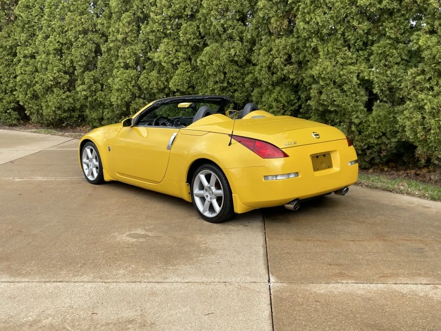 2005 Nissan 350Z 5th Gen - Image 10 of 31
