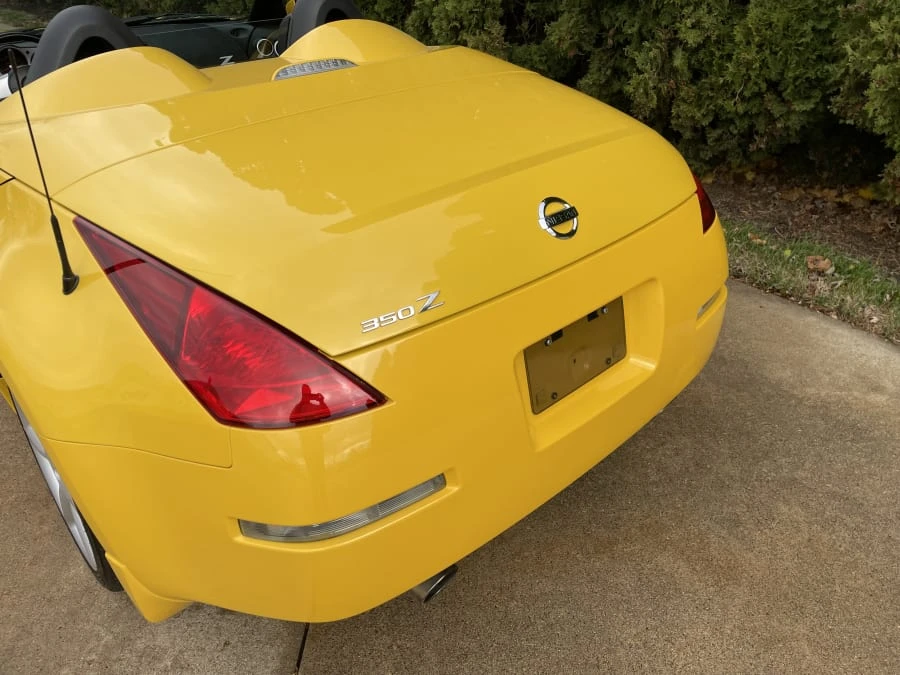 2005 Nissan 350Z 5th Gen - Image 21 of 31