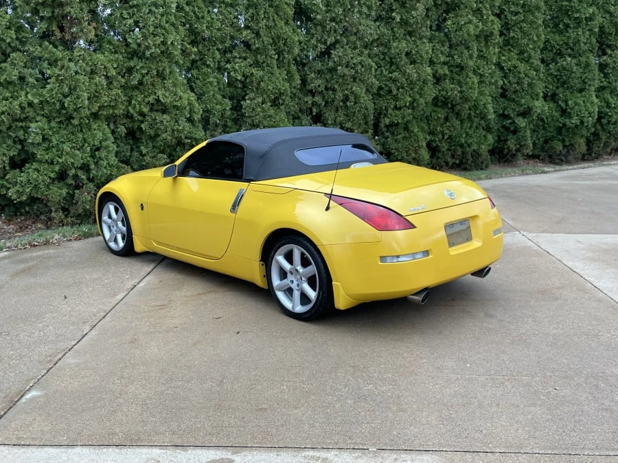 2005 Nissan 350Z 5th Gen - Image 17 of 31