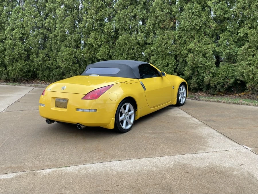 2005 Nissan 350Z 5th Gen - Image 18 of 31