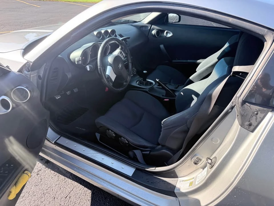 2005 Nissan 350Z 5th Gen - Image 8 of 11