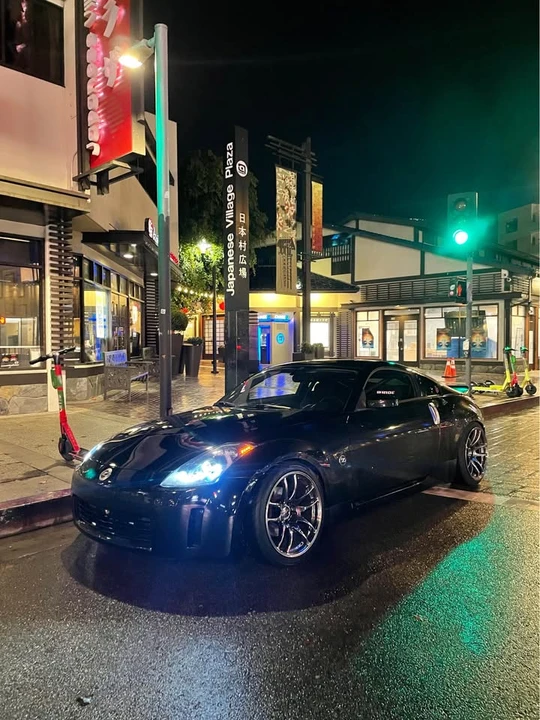 2005 Nissan 350Z 5th Gen - Image 16 of 17