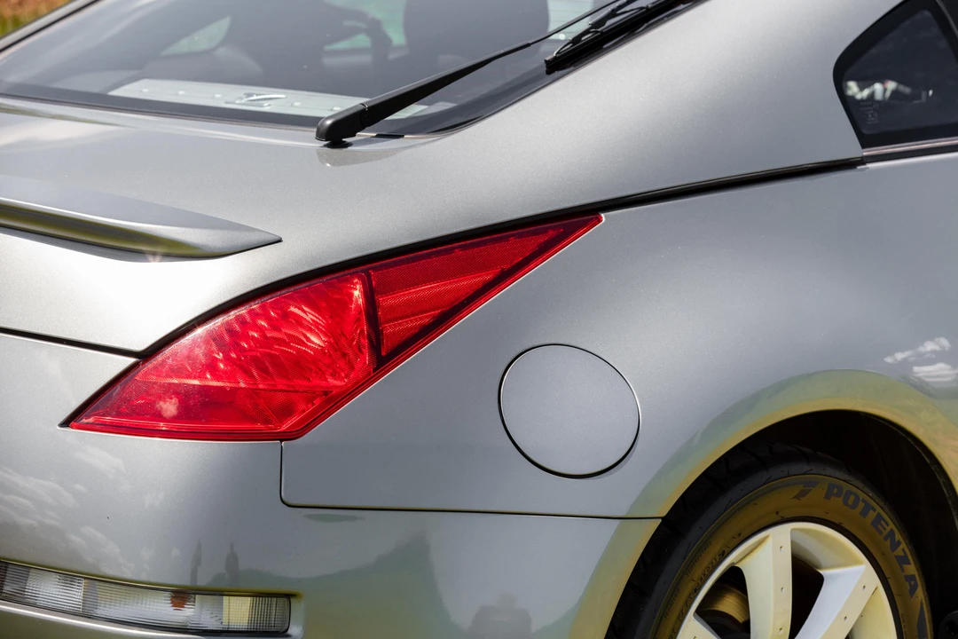 2005 Nissan 350Z 5th Gen - Image 22 of 31
