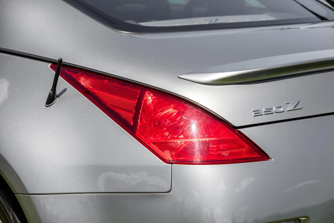 2005 Nissan 350Z 5th Gen - Image 17 of 31