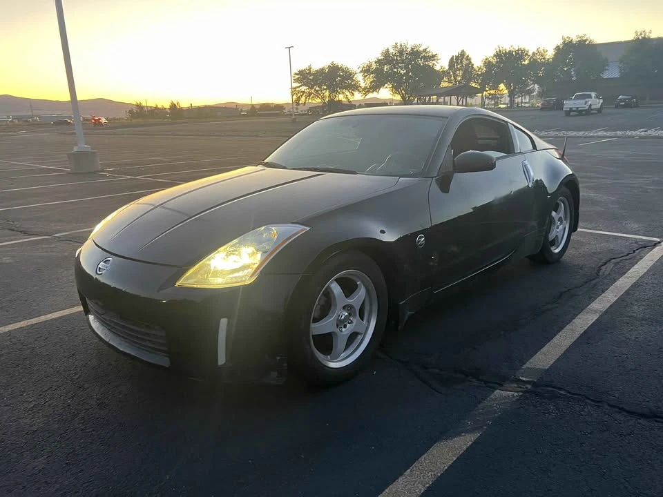 2005 Nissan 350Z 5th Gen - Image 10 of 13