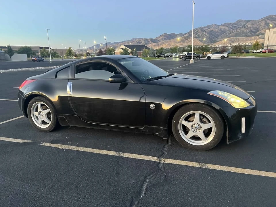 2005 Nissan 350Z 5th Gen - Image 2 of 13