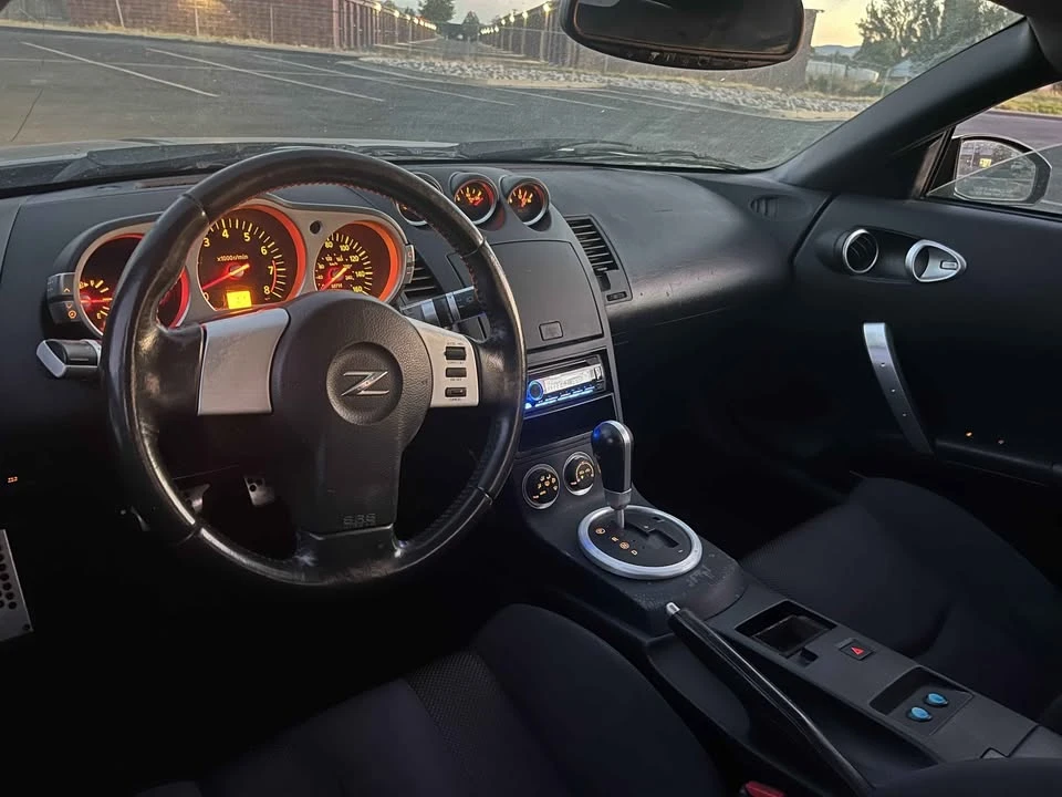 2005 Nissan 350Z 5th Gen - Image 12 of 13