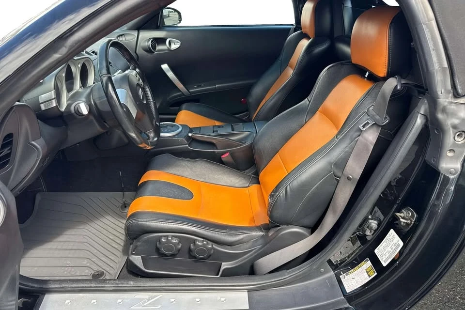 2005 Nissan 350Z 5th Gen - Image 13 of 20