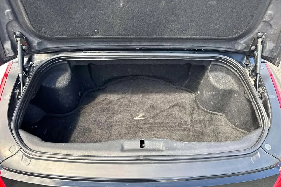 2005 Nissan 350Z 5th Gen - Image 11 of 20