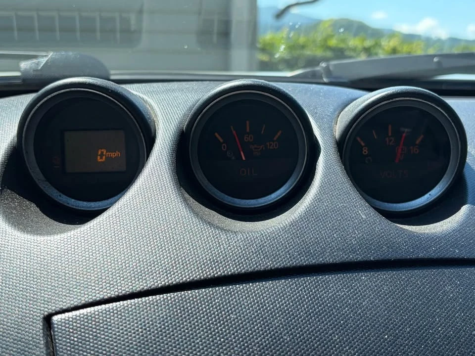 2005 Nissan 350Z 5th Gen - Image 13 of 16
