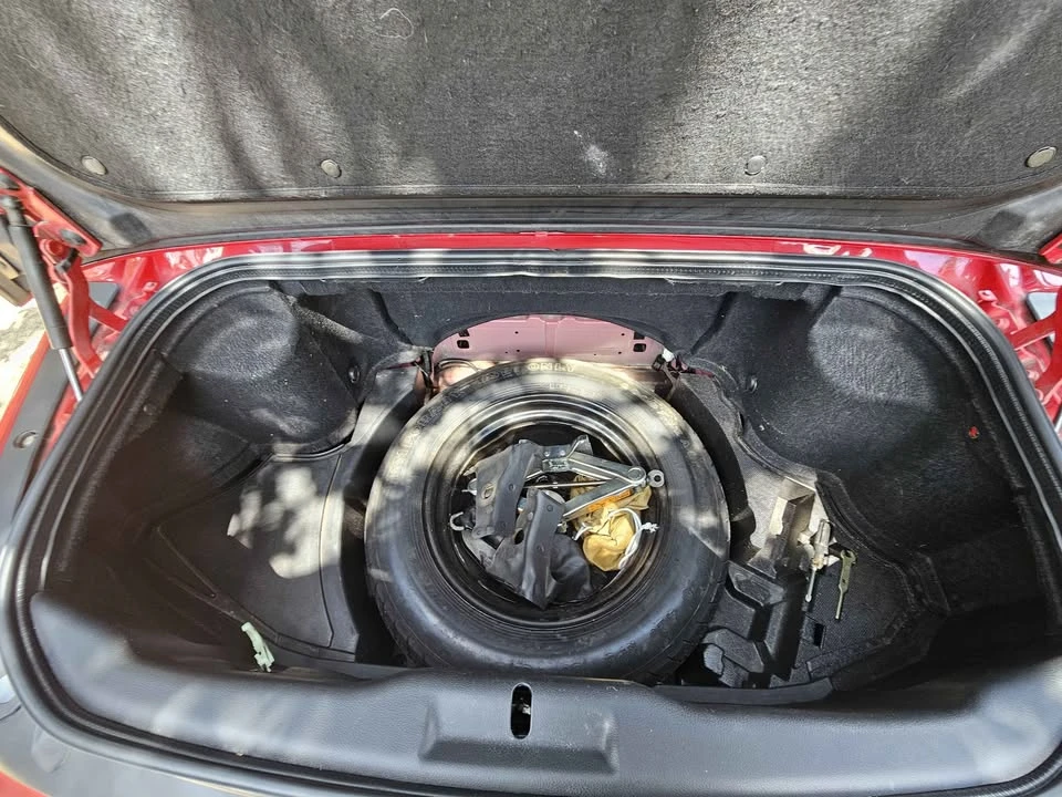 2005 Nissan 350Z 5th Gen - Image 7 of 8