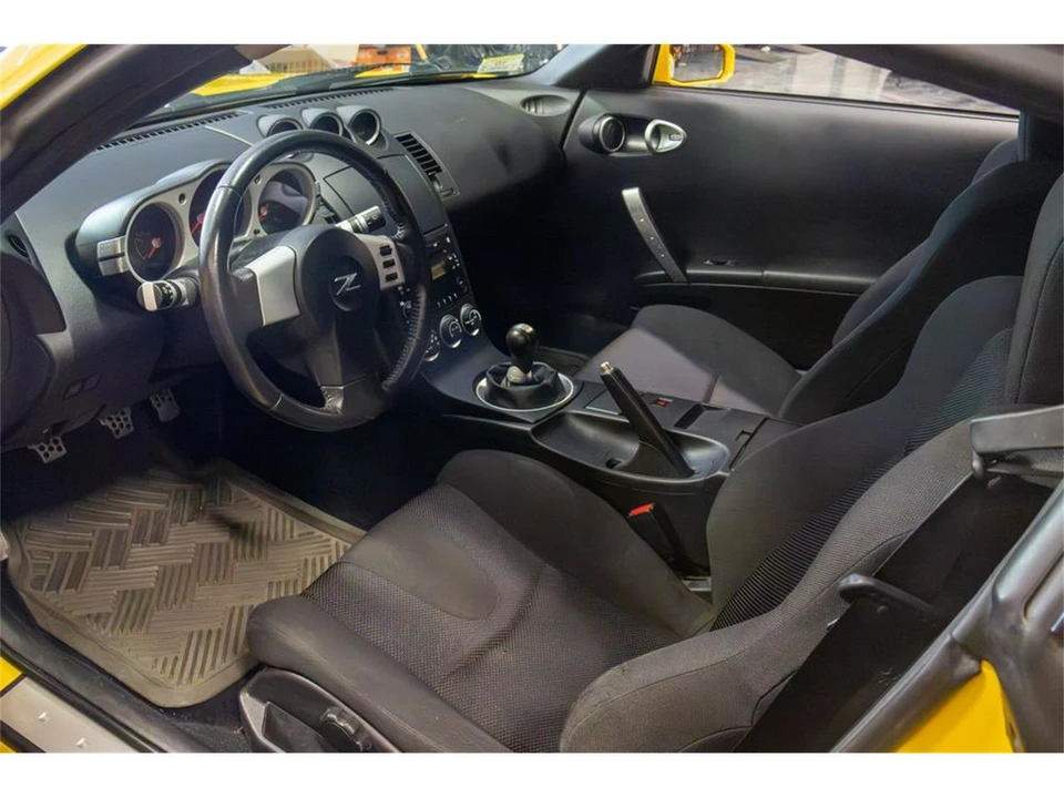 2005 Nissan 350Z 5th Gen - Image 25 of 31