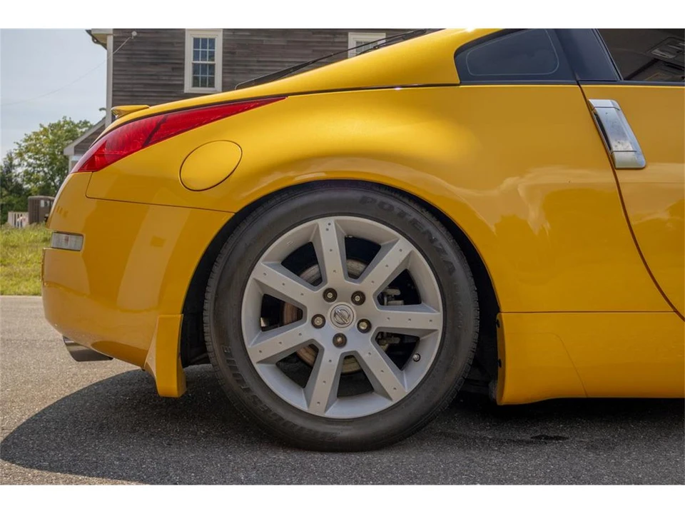 2005 Nissan 350Z 5th Gen - Image 17 of 31