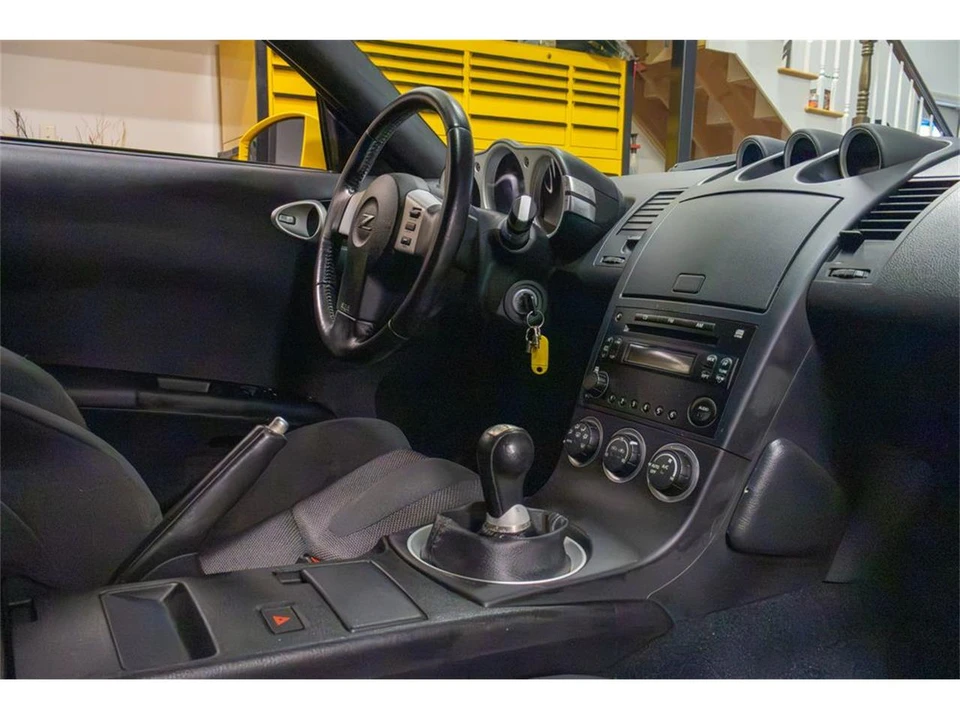 2005 Nissan 350Z 5th Gen - Image 31 of 31
