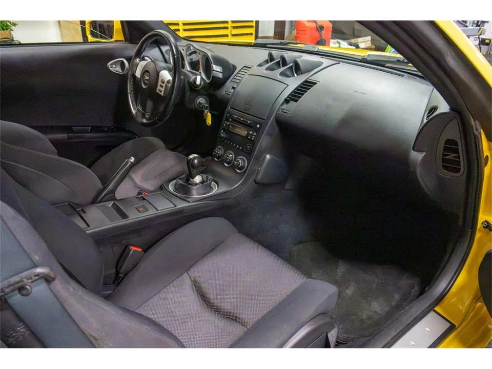 2005 Nissan 350Z 5th Gen - Image 30 of 31