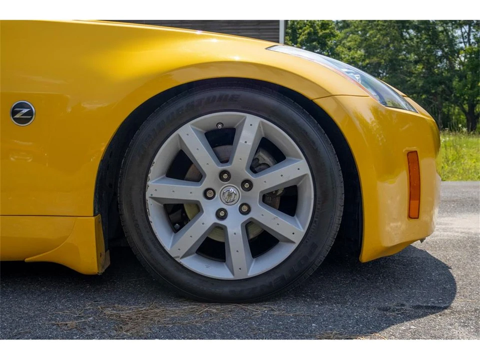 2005 Nissan 350Z 5th Gen - Image 16 of 31