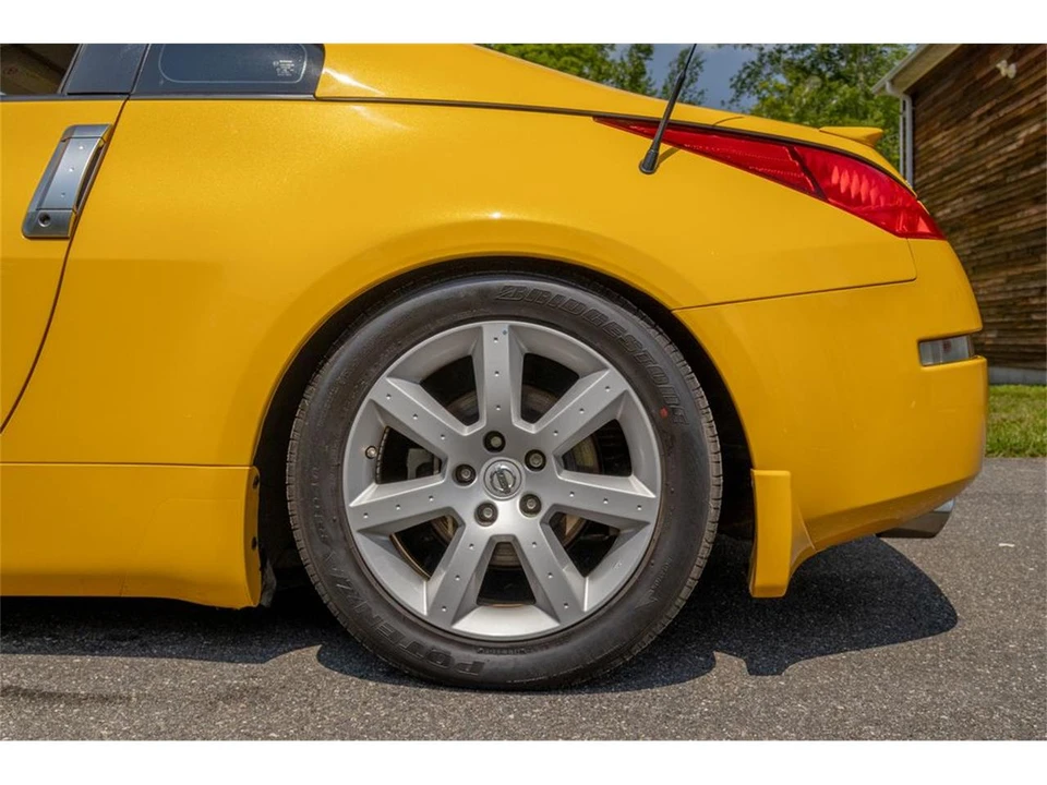 2005 Nissan 350Z 5th Gen - Image 18 of 31