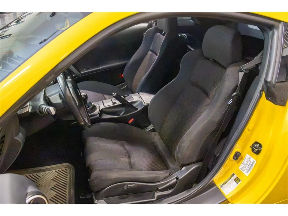 2005 Nissan 350Z 5th Gen - Image 22 of 31