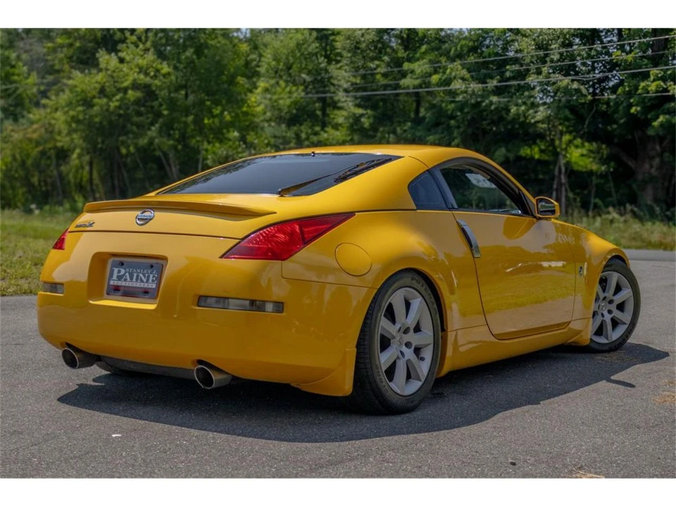 2005 Nissan 350Z 5th Gen - Image 2 of 31