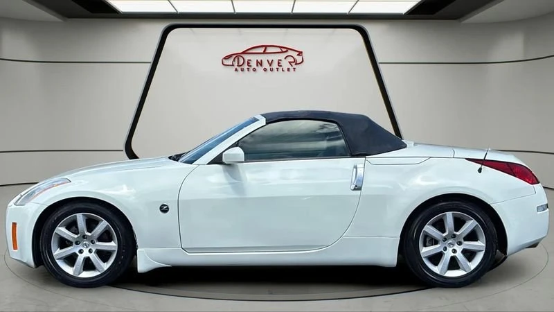 2005 Nissan 350Z 5th Gen - Image 2 of 12