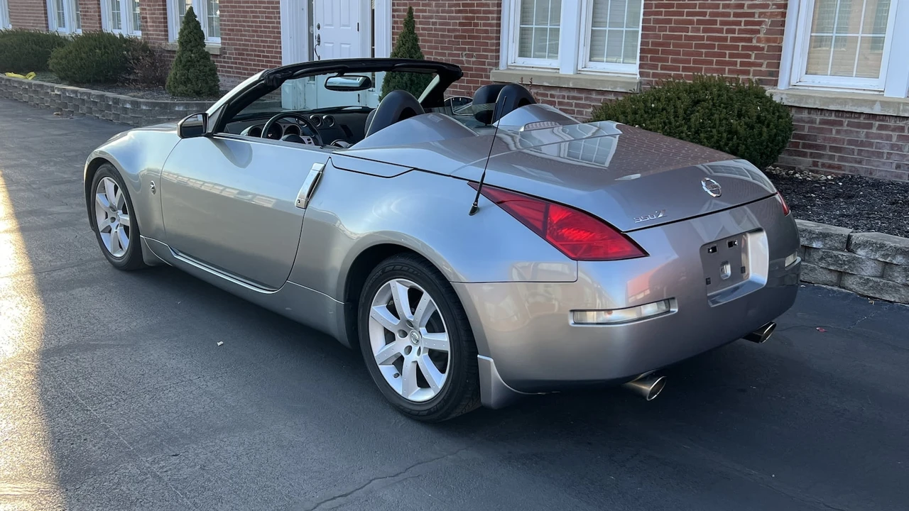2005 Nissan 350Z 5th Gen - Image 3 of 10