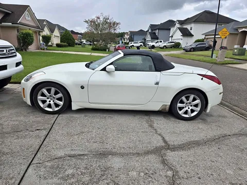 2005 Nissan 350Z Touring Roadster 2D