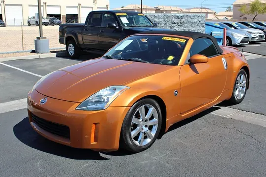 2005 Nissan 350Z Touring Roadster 2D