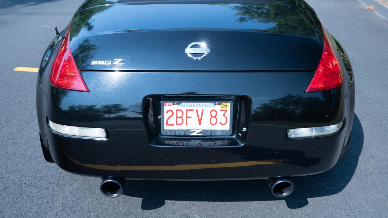 2005 Nissan 350Z 5th Gen - Image 23 of 31