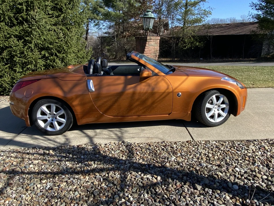 2005 Nissan 350Z 5th Gen - Image 9 of 31