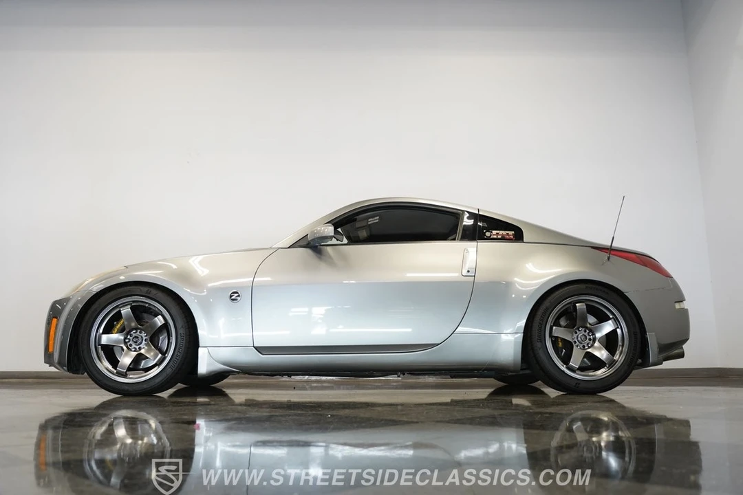 2005 Nissan 350Z 5th Gen - Image 10 of 12