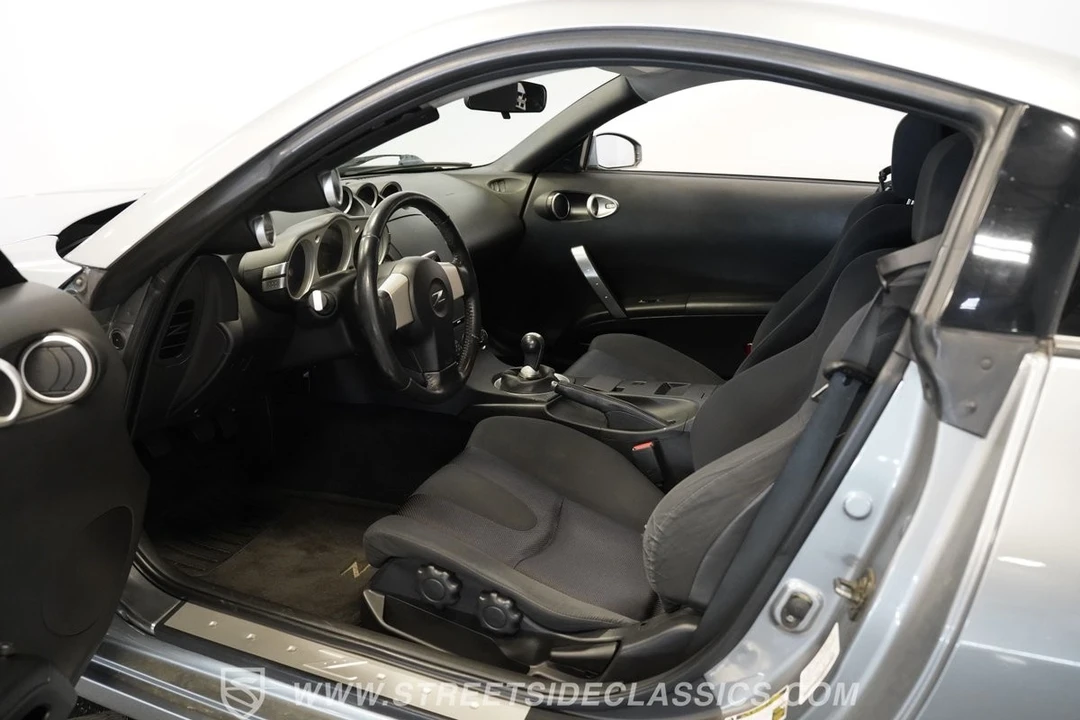 2005 Nissan 350Z 5th Gen - Image 4 of 12