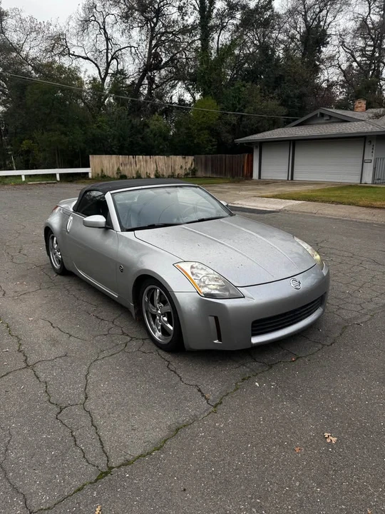 2005 Nissan 350Z 5th Gen - Image 2 of 10