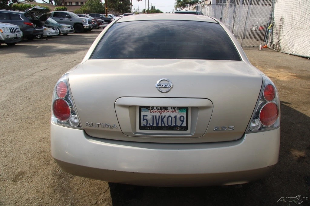 2005 Nissan Altima 3rd Gen - Image 5 of 21