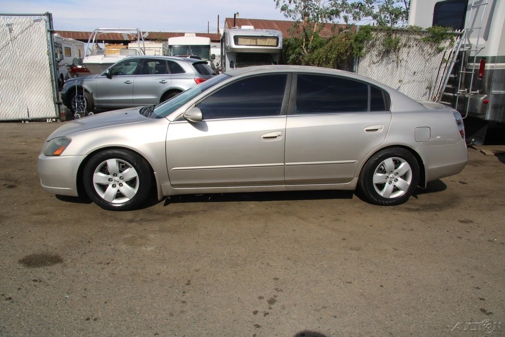 2005 Nissan Altima 3rd Gen - Image 3 of 21