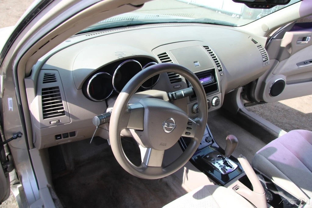 2005 Nissan Altima 3rd Gen - Image 13 of 21