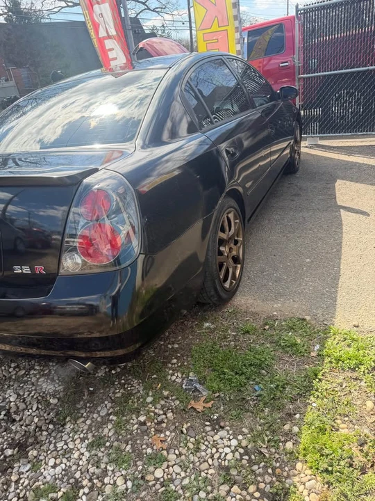 2005 Nissan Altima 3rd Gen - Image 2 of 11