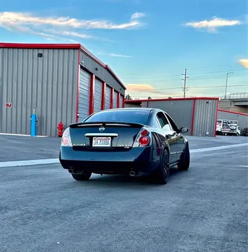 2005 Nissan Altima 3.5 SL Sedan