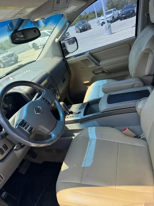2005 Nissan Armada - Image 8 of 9