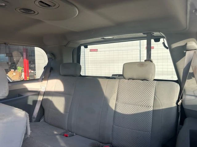 2005 Nissan Armada - Image 7 of 12