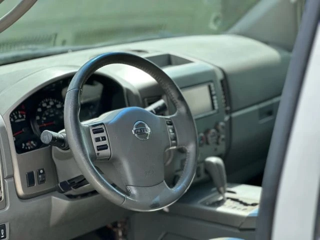 2005 Nissan Armada - Image 13 of 21