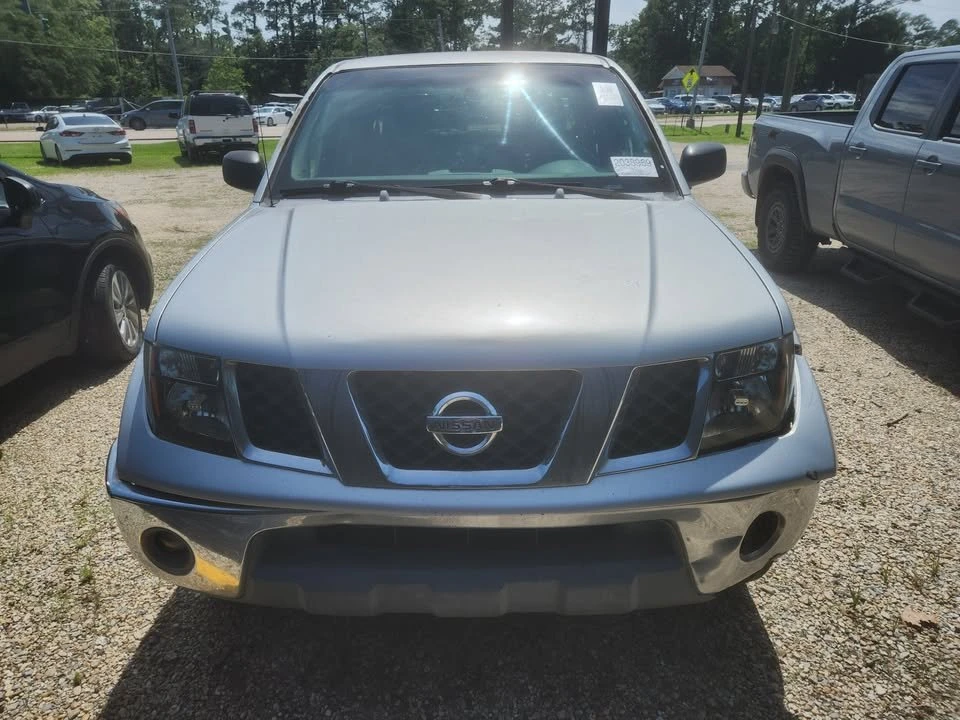 2005 Nissan Frontier 2nd Gen - Image 5 of 11
