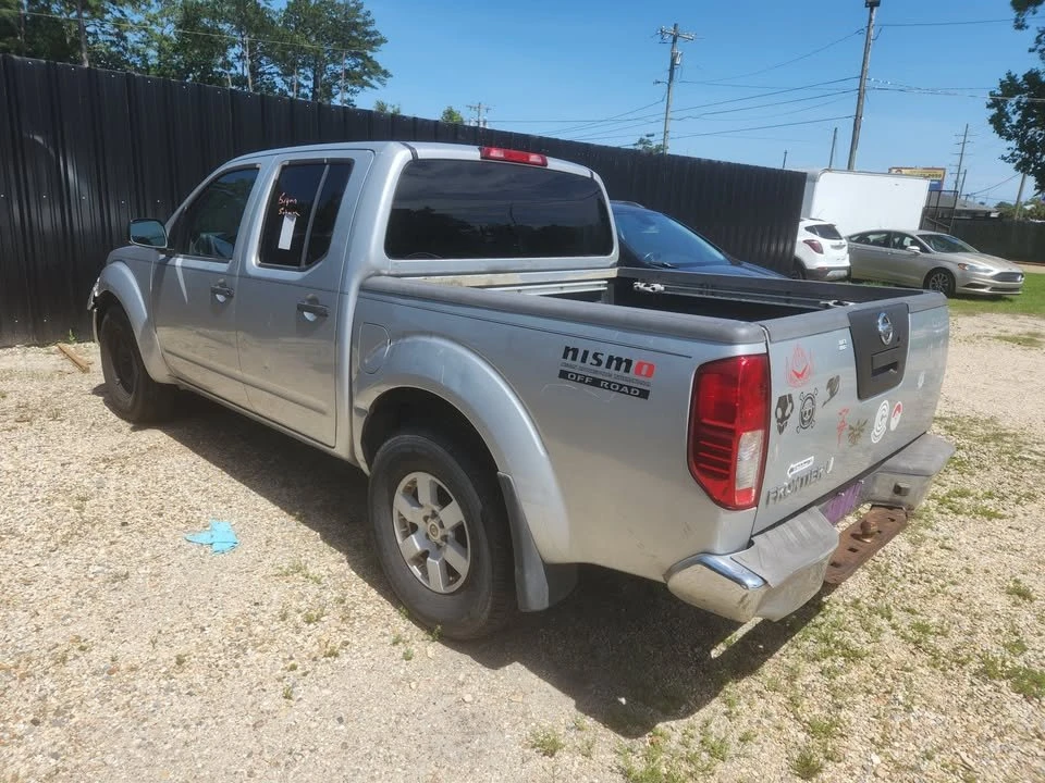 2005 Nissan Frontier 2nd Gen - Image 3 of 11