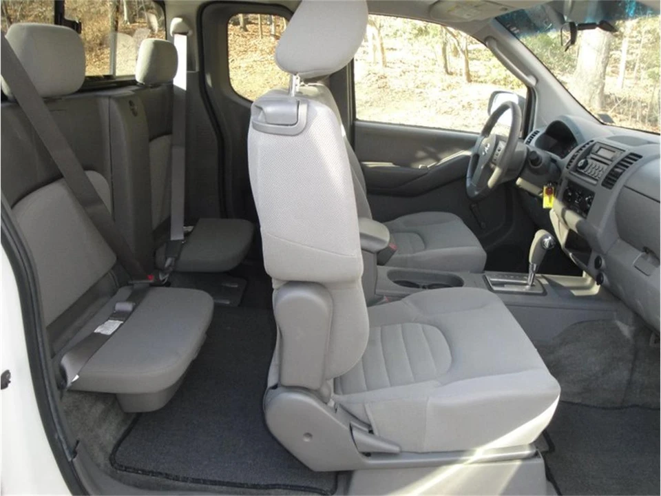 2005 Nissan Frontier 2nd Gen - Image 16 of 28
