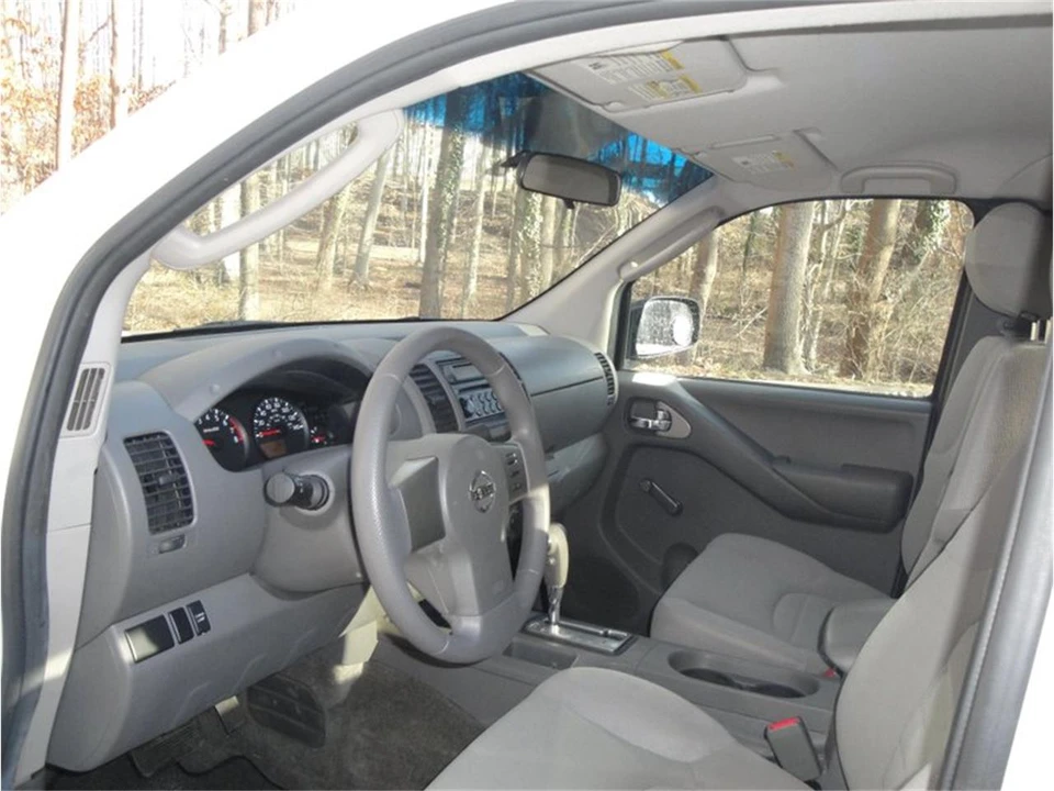 2005 Nissan Frontier 2nd Gen - Image 17 of 28